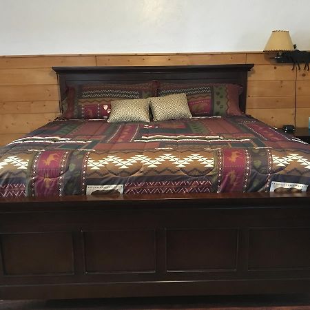 دوبويس Chinook Winds Motel المظهر الخارجي الصورة