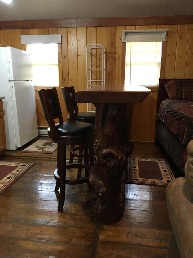 دوبويس Chinook Winds Motel المظهر الخارجي الصورة