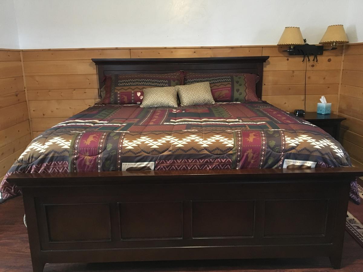 دوبويس Chinook Winds Motel المظهر الخارجي الصورة