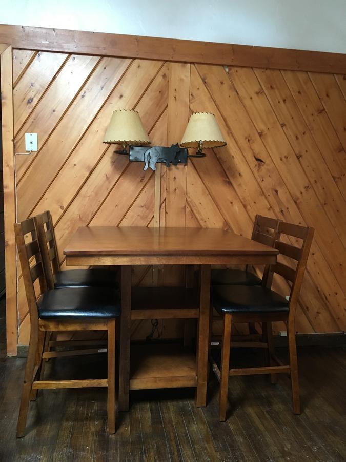 دوبويس Chinook Winds Motel المظهر الخارجي الصورة