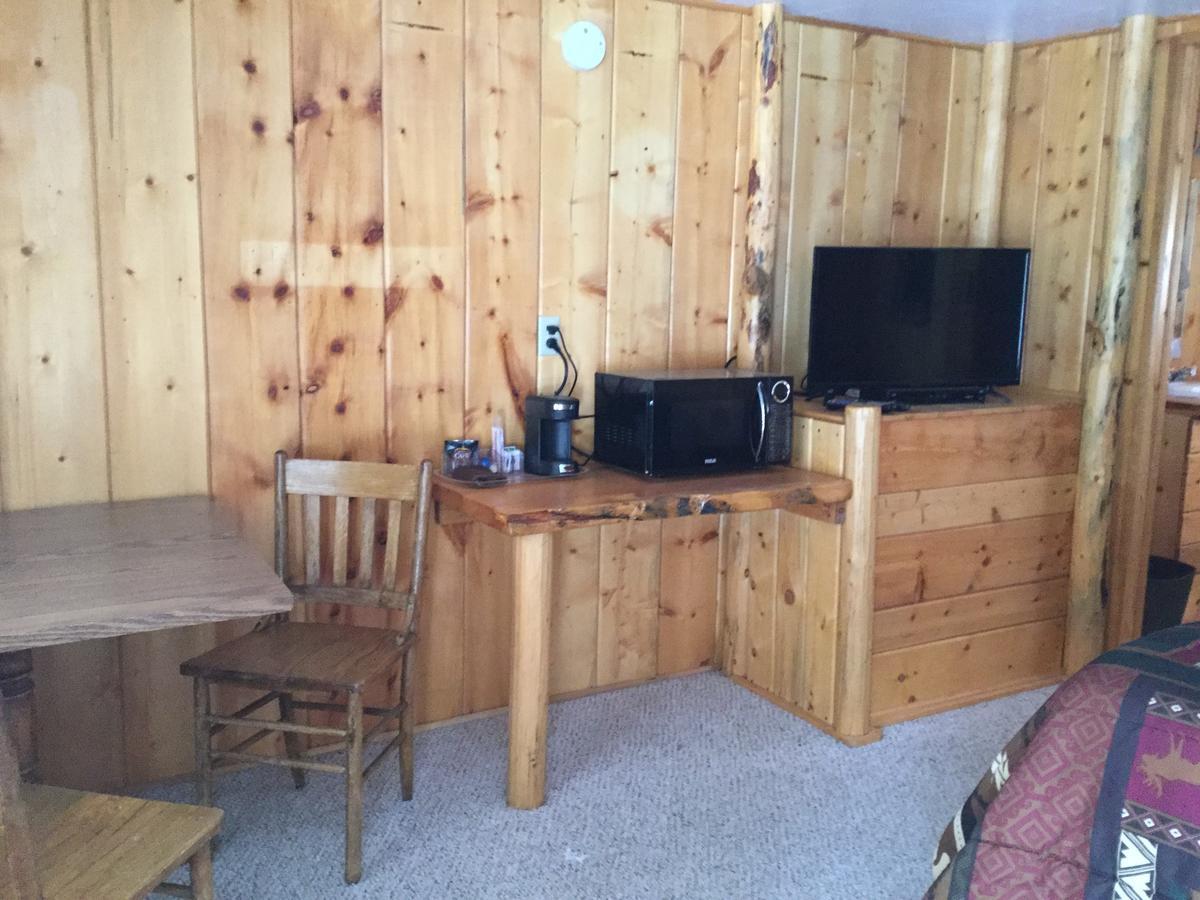 دوبويس Chinook Winds Motel المظهر الخارجي الصورة