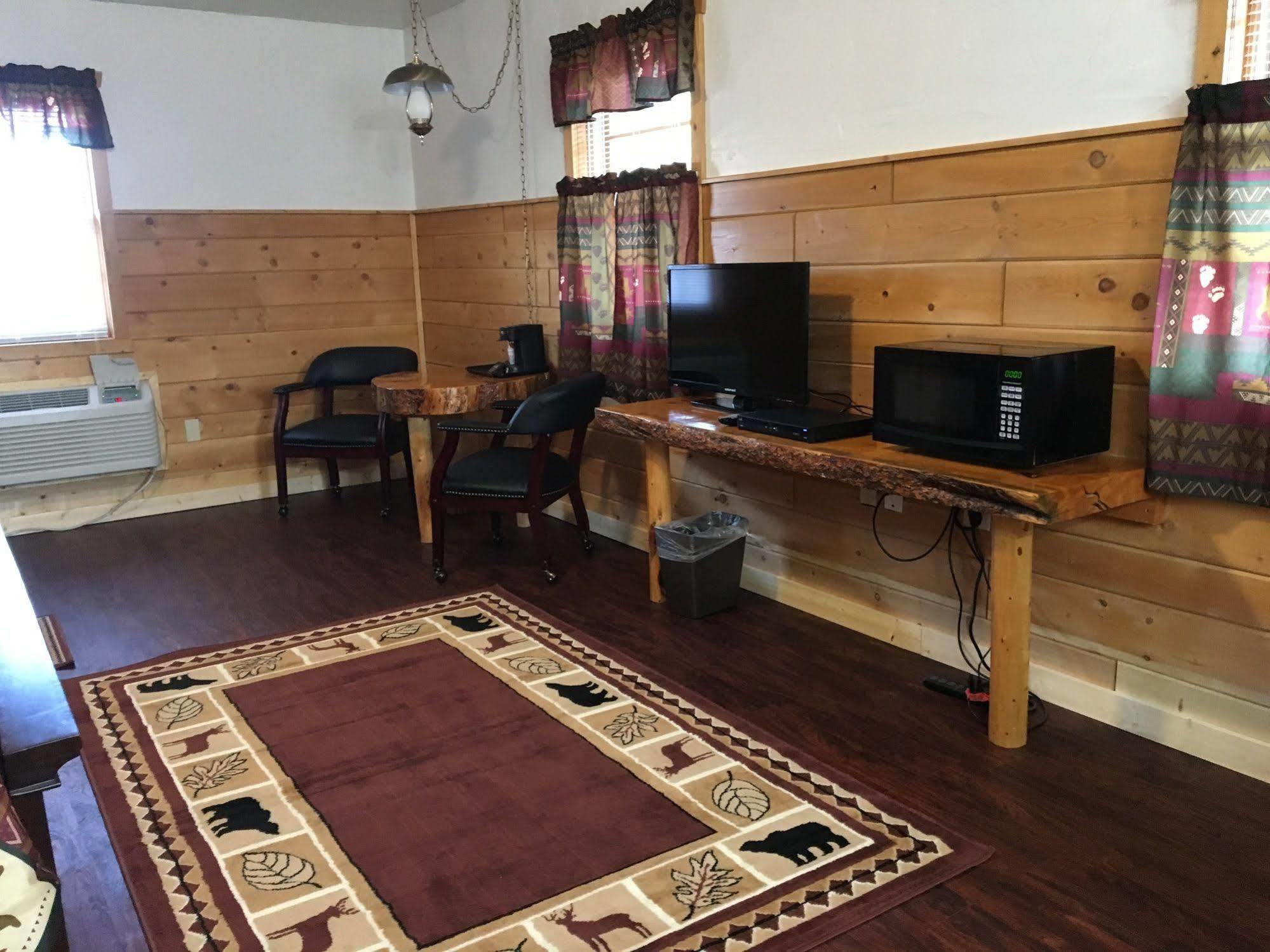 دوبويس Chinook Winds Motel المظهر الخارجي الصورة
